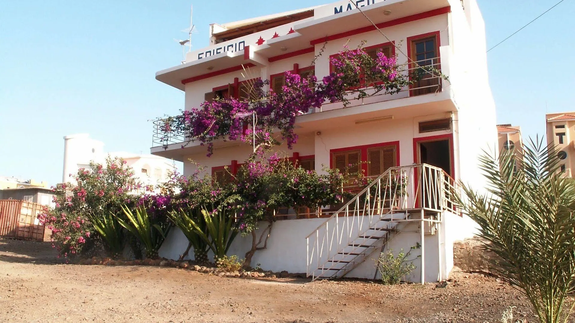 Aparthotel Edificio Magico Tarrafal