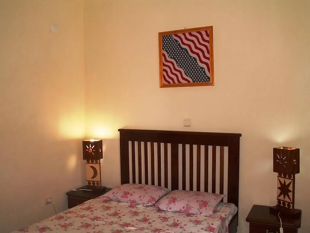 Edificio Magico Aparthotel Tarrafal