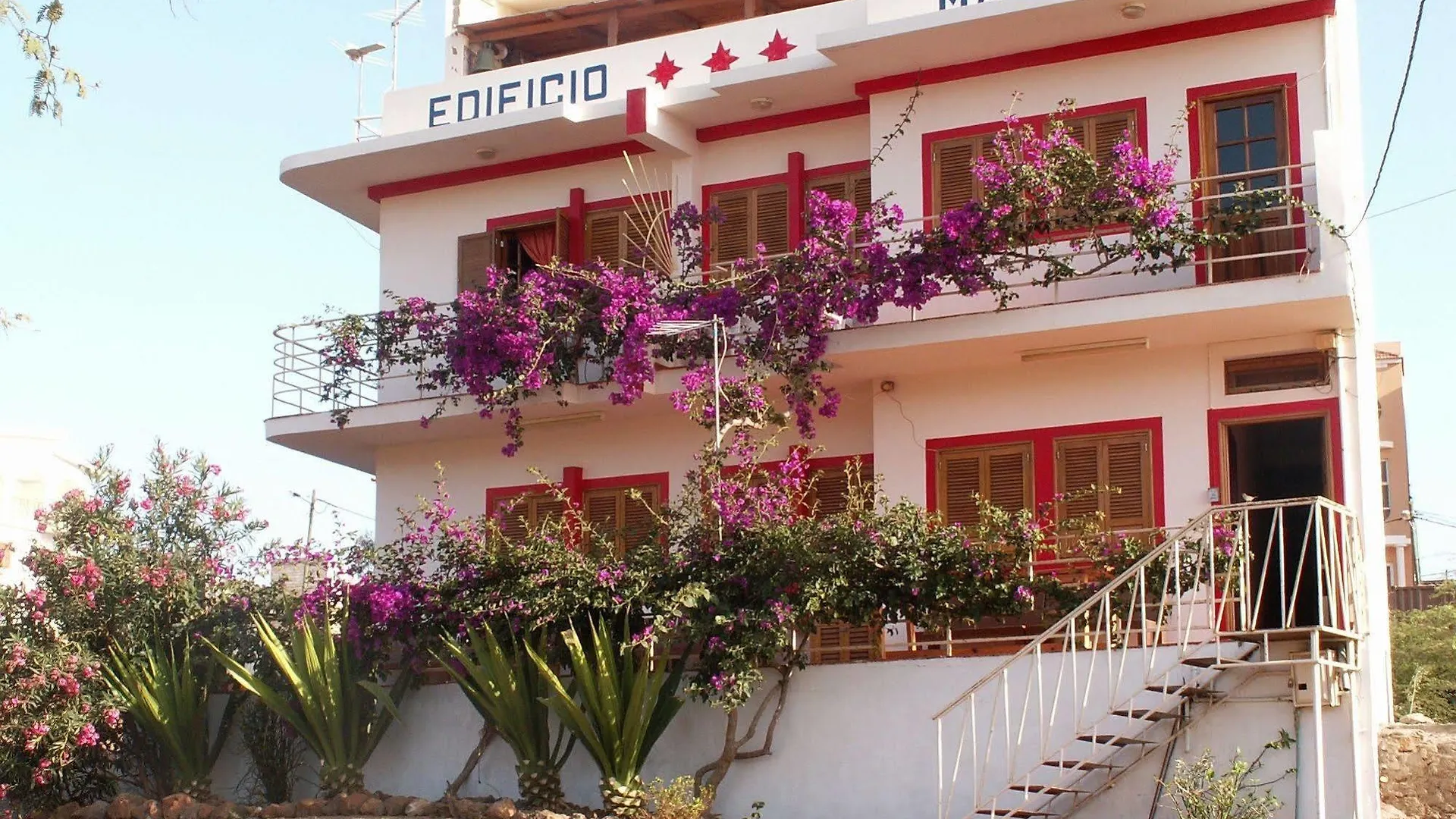 Edificio Magico Aparthotel Tarrafal  Tarrafal (Sao Nicolau)