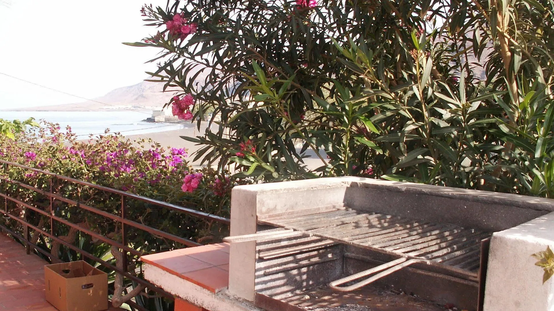 Edificio Magico Aparthotel Tarrafal  2*, Tarrafal (Sao Nicolau)